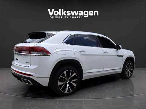 Certified 2024 Volkswagen Atlas Cross Sport SEL Premium R-Line AWD/4WD image 8