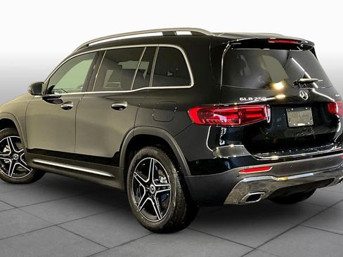 New 2026 Mercedes-Benz GLB 250 4MATIC image 3
