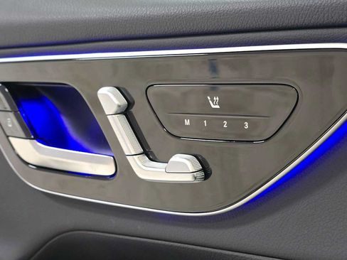 Certified 2026 Mercedes-Benz GLC 300 4MATIC image 23