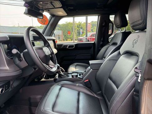 Used 2025 Ford Bronco Badlands AWD/4WD image 16