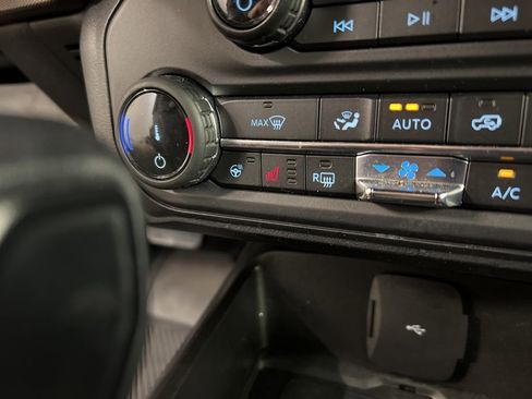 Certified 2022 Ford Bronco Outer Banks w/ Sasquatch Package AWD/4WD image 14