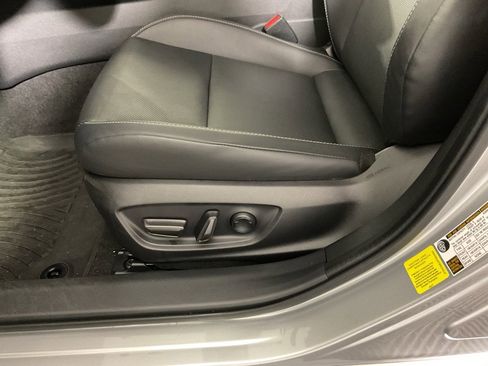 Used 2023 Toyota Prius XLE image 20