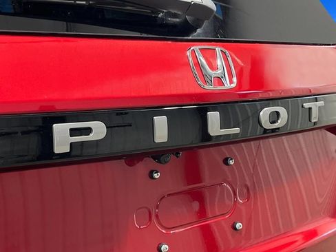 New 2026 Honda Pilot Touring image 6