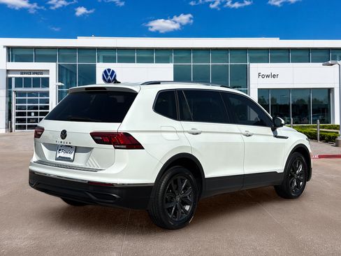 Used 2023 Volkswagen Tiguan SE FWD image 5