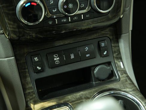 Certified 2014 Buick Enclave Premium FWD image 50