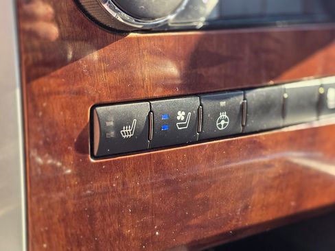 Used 2010 Dodge Ram 1500 Truck Laramie w/ Chrome Accents Group image 33