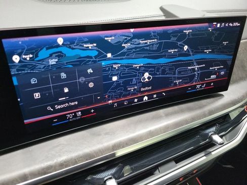 Used 2025 BMW X5 xDrive50e w/ Climate Comfort Package image 32