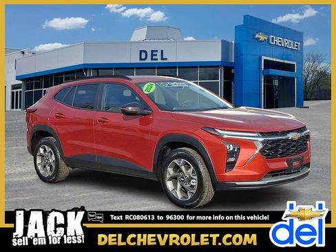 Certified 2024 Chevrolet Trax LT w/ Driver Confidence Package FWD image 1