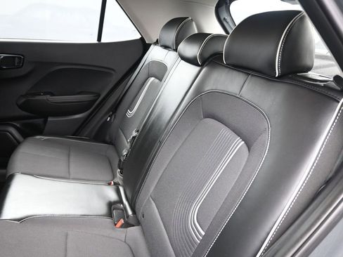 Certified 2023 Hyundai Venue Limited w/ Cargo Package image 23