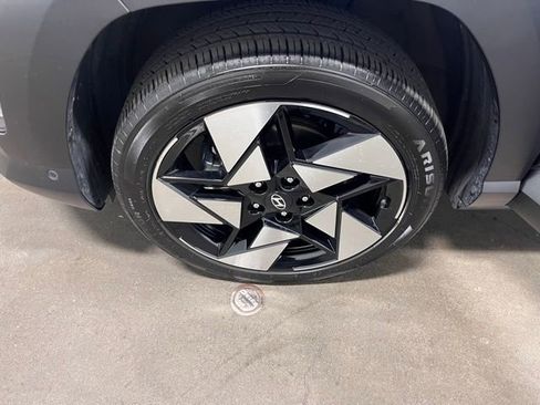 Used 2024 Hyundai Kona Limited image 29