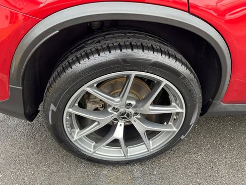 Used 2021 Mercedes-Benz GLC 300 4MATIC image 10