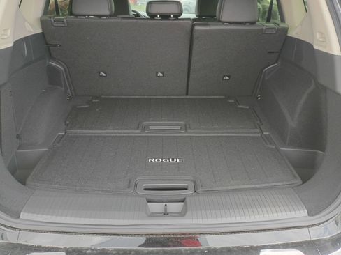 New 2026 Nissan Rogue Platinum w/ Platinum Premium Package AWD/4WD image 9