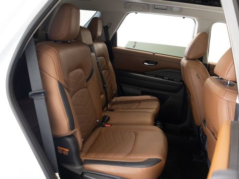 Used 2025 Nissan Pathfinder Platinum w/ Cargo Package FWD image 25