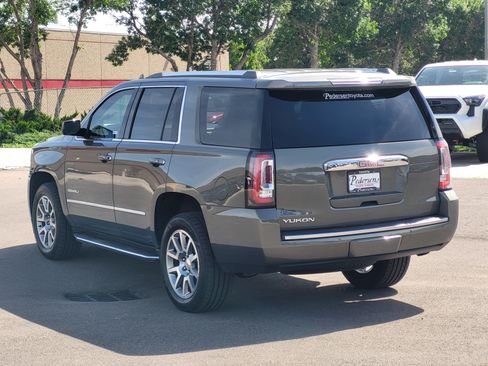 Used 2018 GMC Yukon Denali AWD/4WD image 3