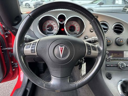 Used 2006 Pontiac Solstice w/ Premium Package image 19