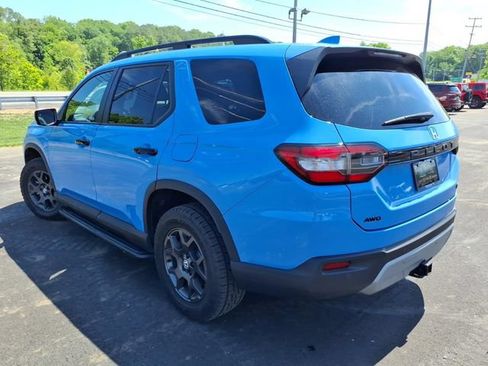 Used 2024 Honda Pilot TrailSport image 19