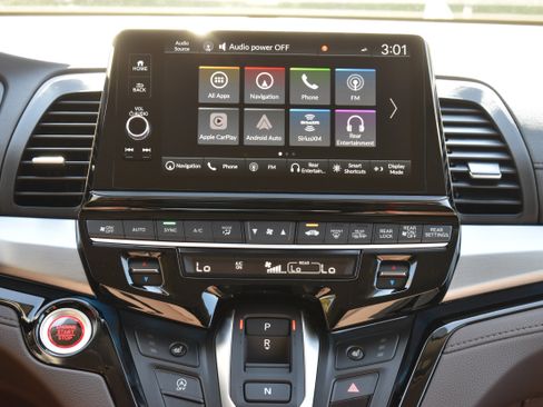 New 2026 Honda Odyssey Touring image 19
