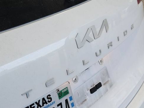 Used 2024 Kia Telluride S FWD image 10