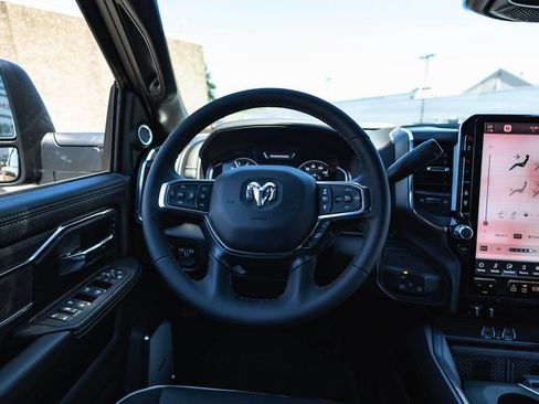 New 2025 RAM 2500 Laramie AWD/4WD image 24