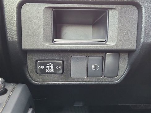 Used 2019 Toyota Tacoma SR5 image 16