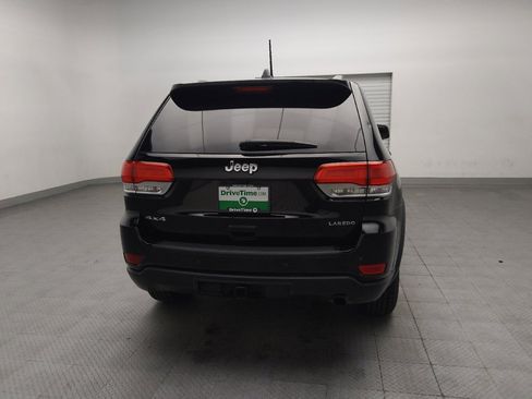 Used 2019 Jeep Grand Cherokee Laredo AWD/4WD image 7