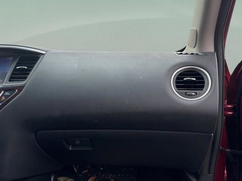 Used 2015 Nissan Pathfinder SL w/ SL Tech Package image 35