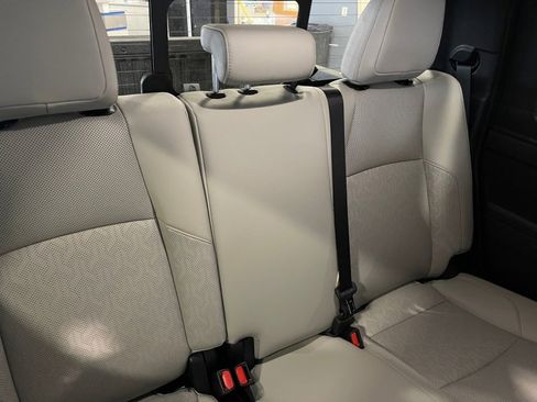 Used 2025 Toyota Tacoma Limited image 14