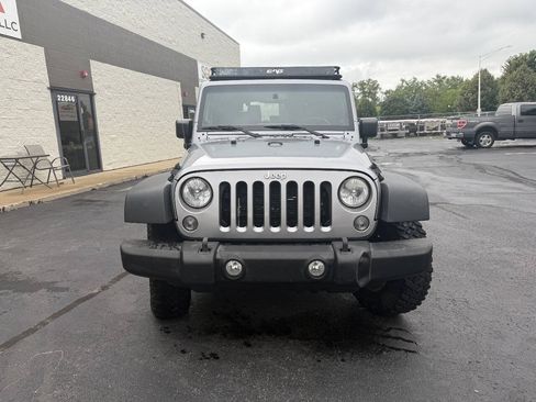 Used 2014 Jeep Wrangler Rubicon w/ Dual Top Group AWD/4WD image 9