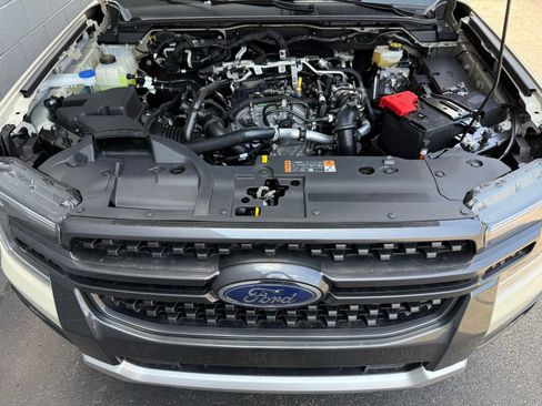 New 2025 Ford Ranger Lariat w/ FX4 Off-Road Package image 37