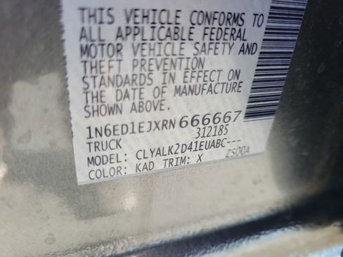 Used 2024 Nissan Frontier Pro-X w/ Pro Convenience Package RWD image 32