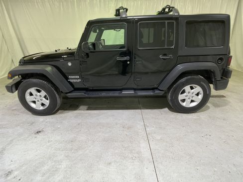 Used 2017 Jeep Wrangler Unlimited Sport w/ Quick Order Package 24S image 7