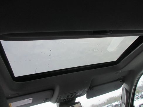 New 2026 GMC Sierra 1500 SLT w/ SLT Convenience Package image 16