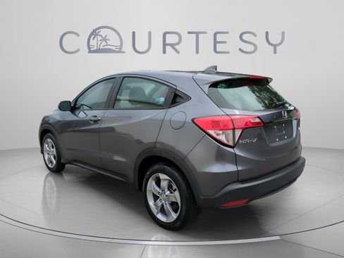 Certified 2022 Honda HR-V LX image 4