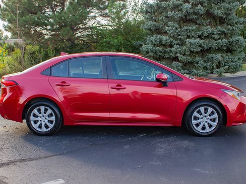 Used 2021 Toyota Corolla LE FWD image 11