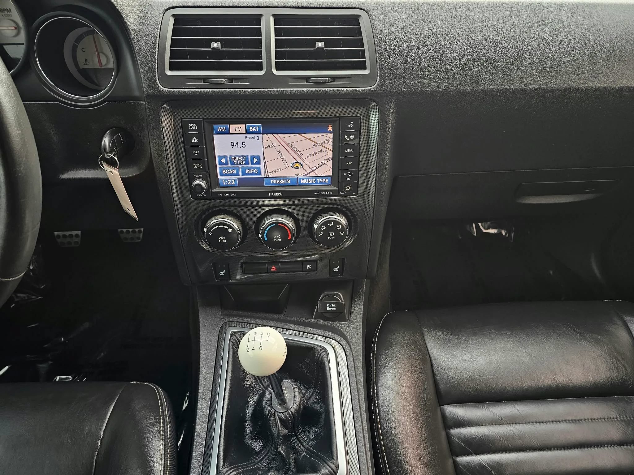 Used 2010 Dodge Challenger R/T RWD image 21