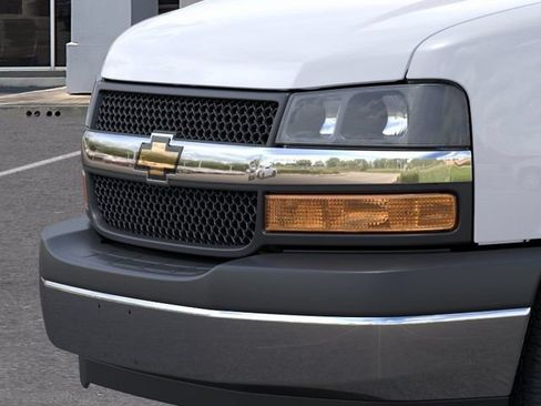 New 2026 Chevrolet Express 2500 RWD image 13