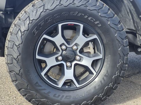 Used 2022 Jeep Wrangler Unlimited Rubicon image 11