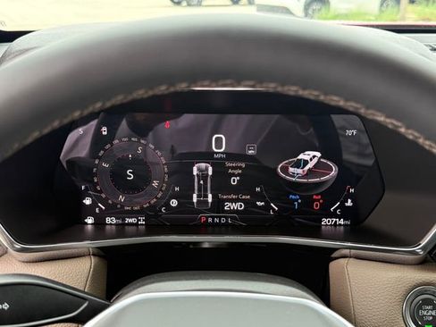 Used 2024 GMC Canyon Denali image 19