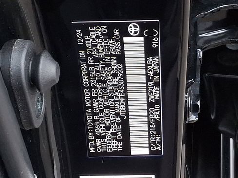 Used 2025 Toyota Corolla LE image 26