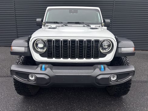 Used 2025 Jeep Wrangler Unlimited Rubicon 4xe w/ Safety Group AWD/4WD image 9