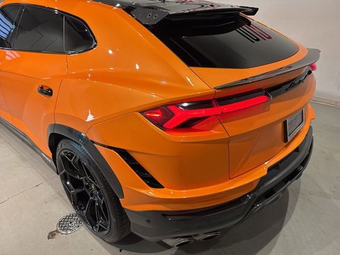 Used 2023 Lamborghini Urus Performante image 19