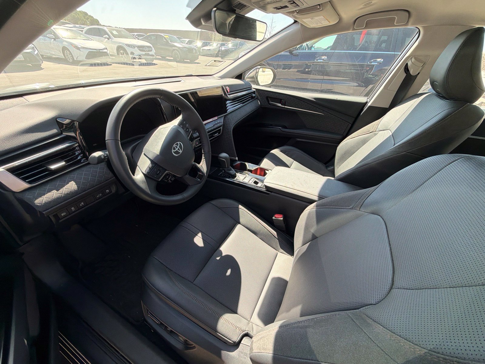 Used 2026 Toyota Camry XLE FWD image 5