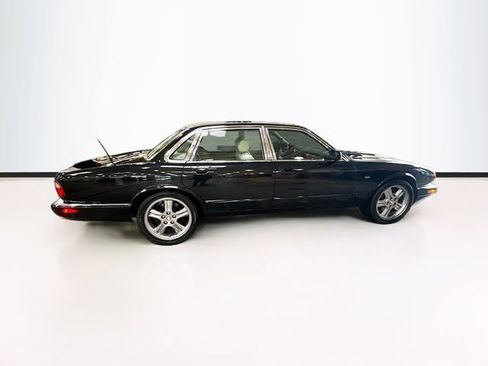 Used 1999 Jaguar XJ8 image 5