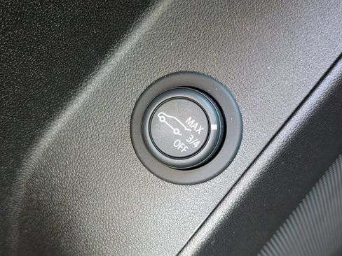 Used 2022 Chevrolet Equinox RS AWD/4WD image 32