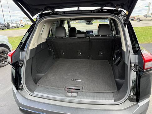 Used 2023 Nissan Rogue SV w/ SV Premium Package image 13