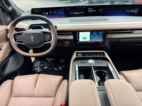New 2026 Lincoln Navigator L Black Label AWD/4WD image 28