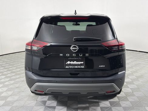 Used 2023 Nissan Rogue S AWD/4WD image 6