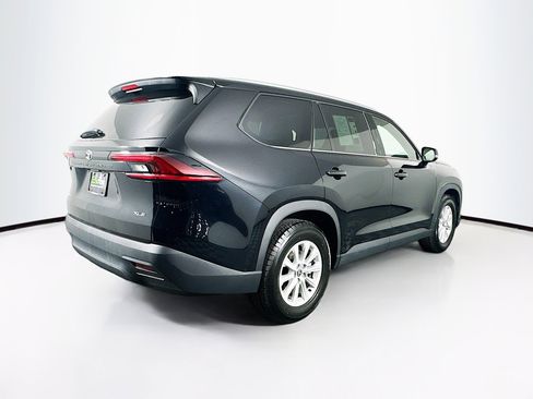 Used 2025 Toyota Grand Highlander AWD image 9