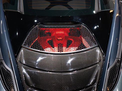 Used 2018 McLaren 720S Luxury RWD image 37