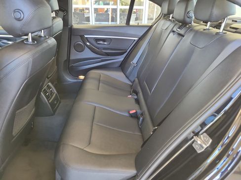 Used 2018 BMW 330i xDrive Sedan image 16